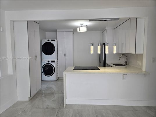 Interior, Kitchen, Utility Closets, Washer