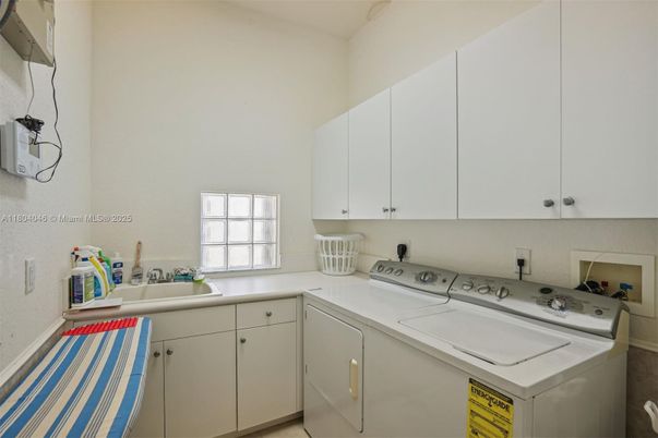 Interior, Washer