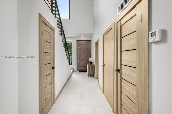 Interior, Recessed Lighting