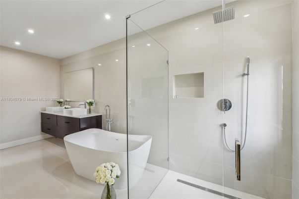 Bathroom, Free Standing Baths, Glass Shower, Interior, Recessed Lighting