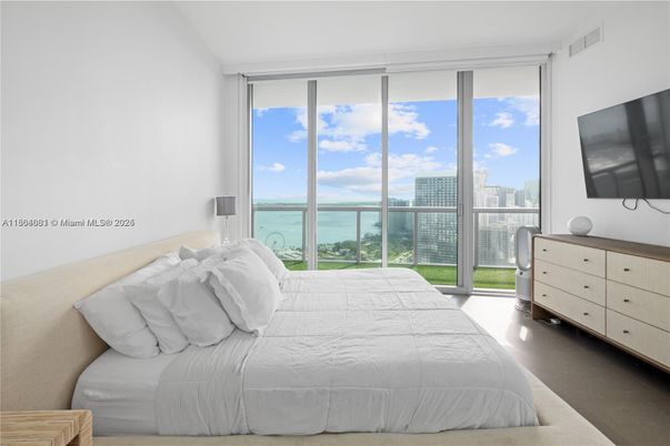 Bedroom, Interior, Water
