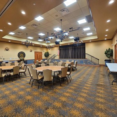 Chandelier, Dining room, Interior, Recessed Lighting