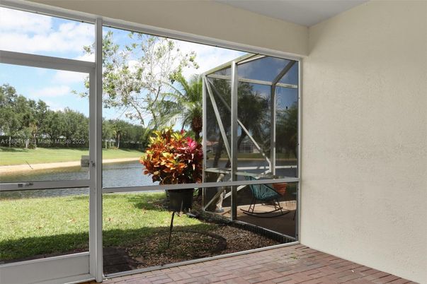 Interior, Sun Room, Water