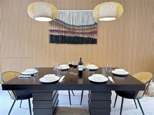 Dining room, Interior