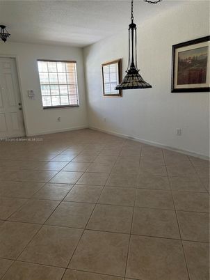 Empty room, Interior, Pendant Lights