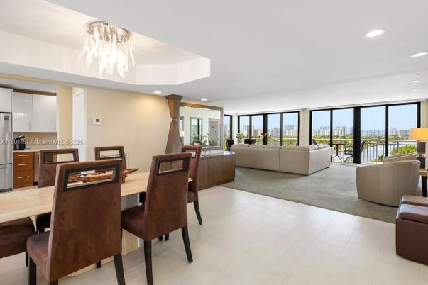 Chandelier, Dining room, Interior, Living room, Recessed Lighting, Water