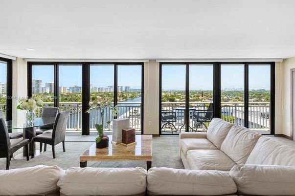 Dining room, Interior, Living room, Water
