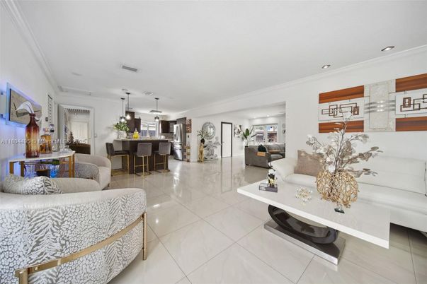 Dining room, Interior, Kitchen, Living room, Pendant Lights, Recessed Lighting