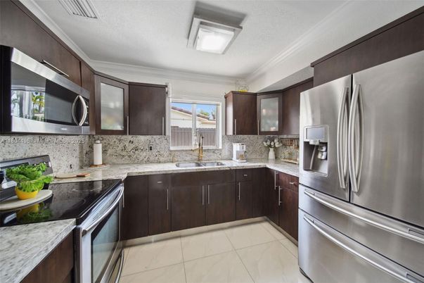 Interior, Kitchen, Stainless Steel Appliances