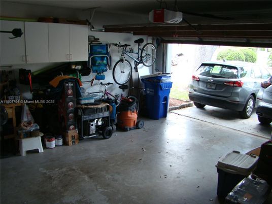 Garage, Interior