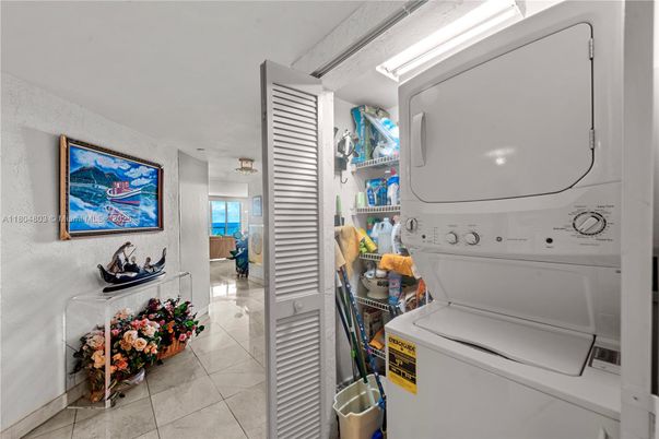 Interior, Utility Closets, Washer