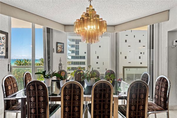 Chandelier, Dining room, Interior