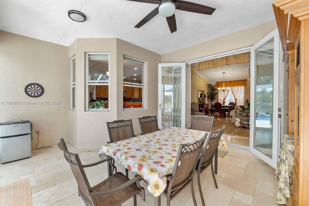 Dining room, Interior, Pendant Lights
