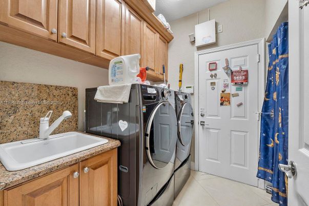 Interior, Washer