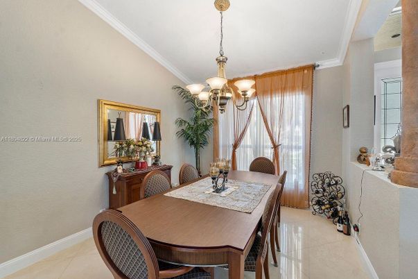 Chandelier, Dining room, Interior