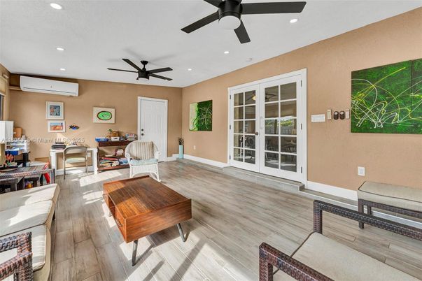 Interior, Living room, Recessed Lighting, Wood Texture Flooring
