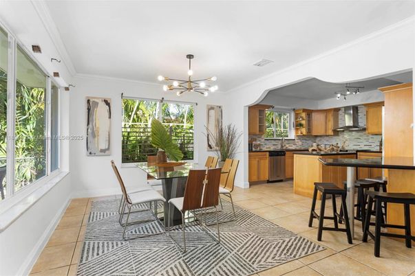 Dining room, Interior, Kitchen, Pendant Lights