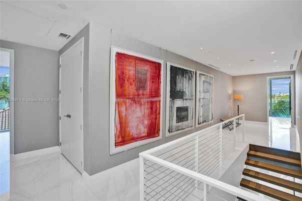 Interior, Marble, Recessed Lighting