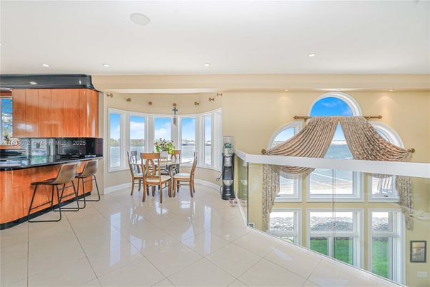 Dining room, Interior, Kitchen, Recessed Lighting