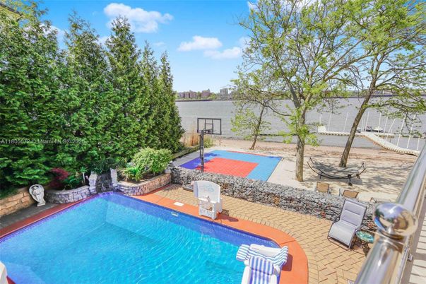 Exterior, Pool, Water