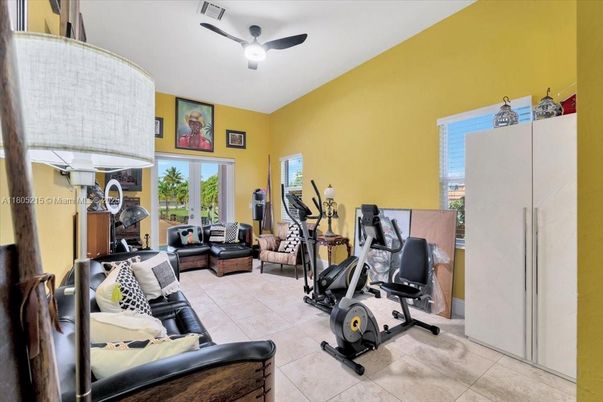 Fitness Equipment, Interior, Living room