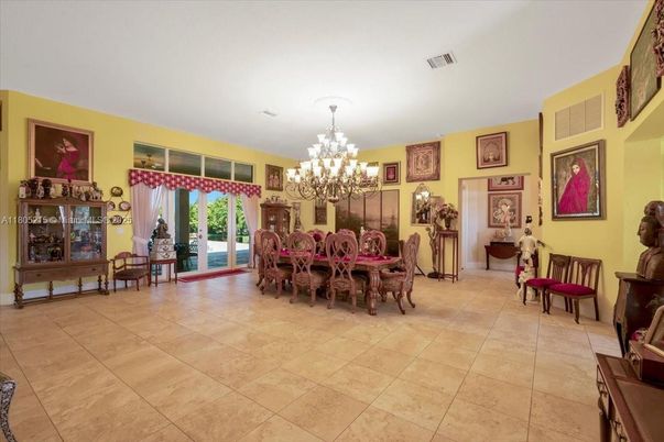 Chandelier, Dining room, Interior