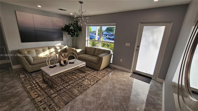 Interior, Living room, Pendant Lights, Recessed Lighting