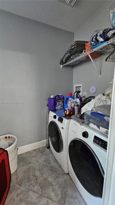 Interior, Washer
