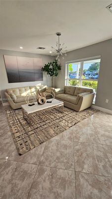Interior, Living room, Pendant Lights, Recessed Lighting