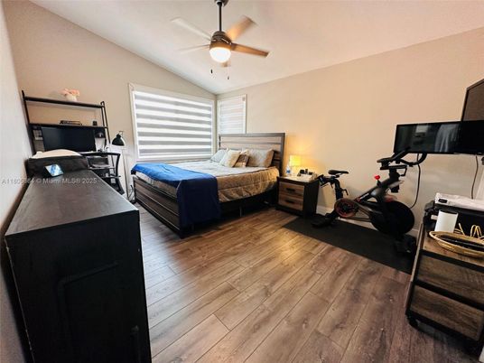 Bedroom, Fitness Equipment, Interior, Wood Texture Flooring