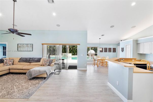 Dining room, Interior, Living room, Pendant Lights, Recessed Lighting, Wood Texture Flooring