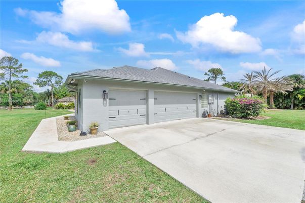 Backyard, Detached Garage, Exterior