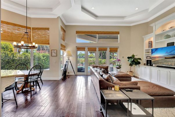 Chandelier, Dining room, Interior, Living room, Pendant Lights, Recessed Lighting, Wood Texture Flooring