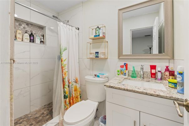 Bathroom, Interior, Marble Walls