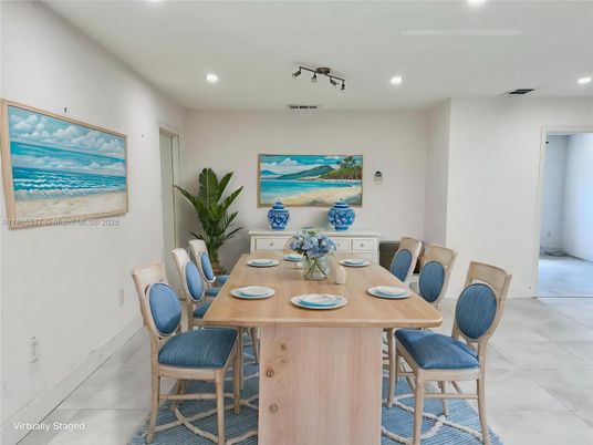Dining room, Interior, Recessed Lighting