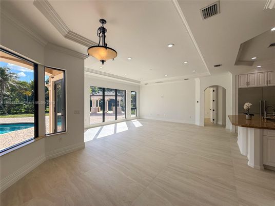 Empty room, Interior, Pendant Lights, Recessed Lighting
