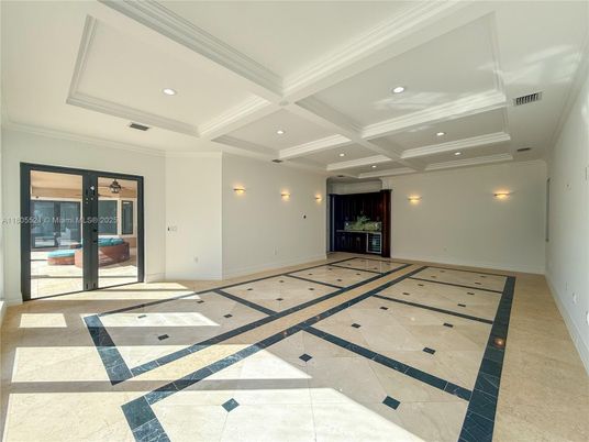 Empty room, Interior, Recessed Lighting