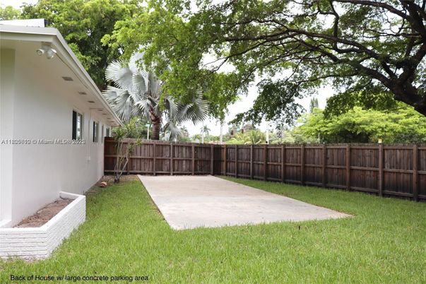 Backyard, Exterior