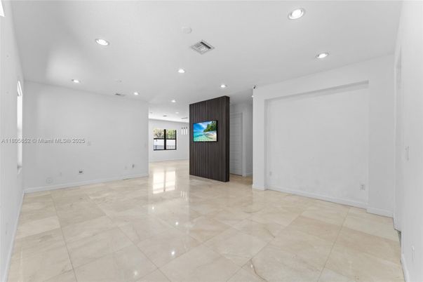 Empty room, Interior, Recessed Lighting