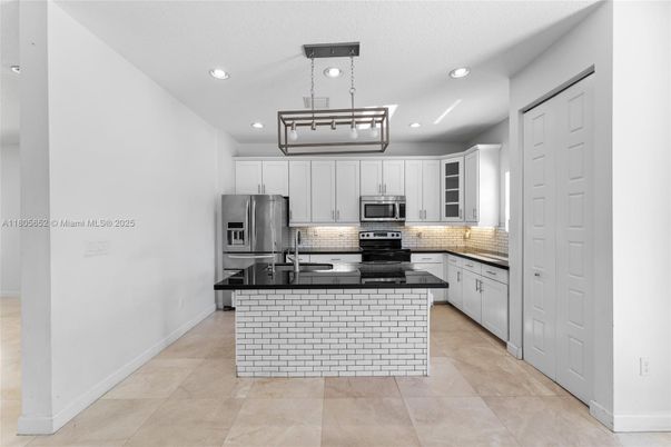 Interior, Kitchen, Pendant Lights, Recessed Lighting, Stainless Steel Appliances