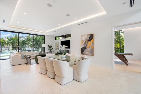 Dining room, Interior, Living room, Recessed Lighting