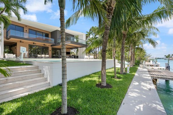 Exterior, Water