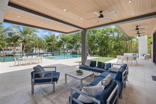 Exterior, Pool, Water