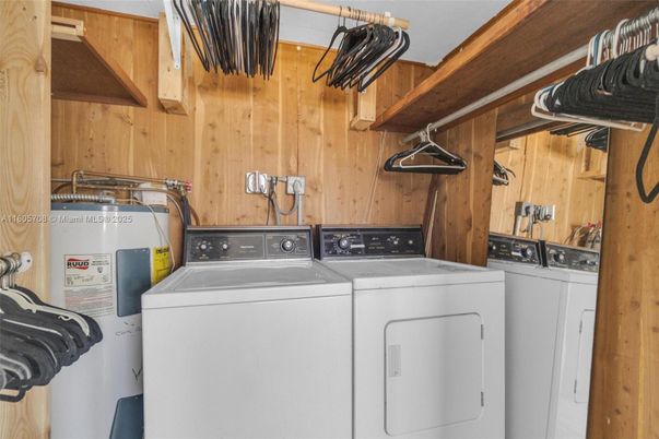 Interior, Washer, Wooden Walls