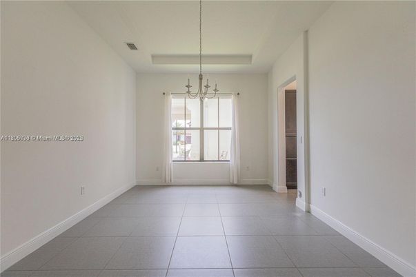 Chandelier, Empty room, Interior, Pendant Lights