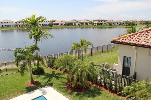 Exterior, Pool, Water