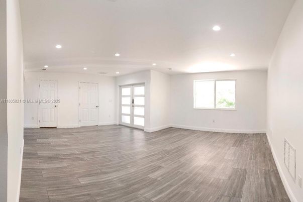 Empty room, Interior, Recessed Lighting, Wood Texture Flooring