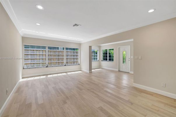 Empty room, Interior, Recessed Lighting, Wood Texture Flooring