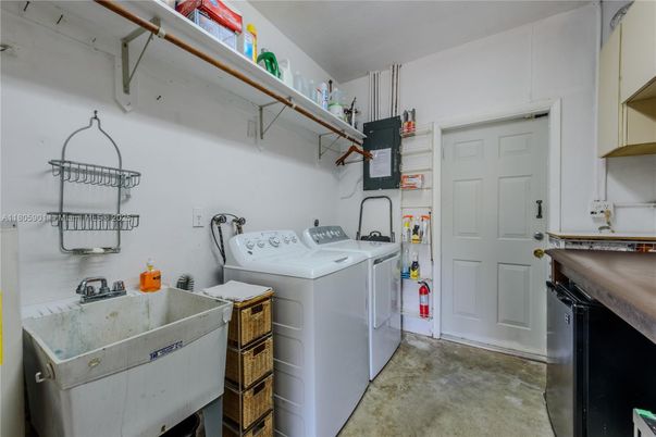 Interior, Washer
