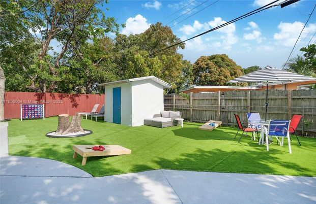 Backyard, Exterior